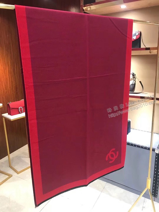 CHANEL專櫃新款女士圍巾 香奈兒經典羊絨披肩  mmj1035